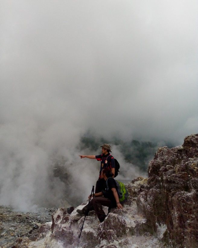 Tektok malam berdua ke gunung Salak Bogor.