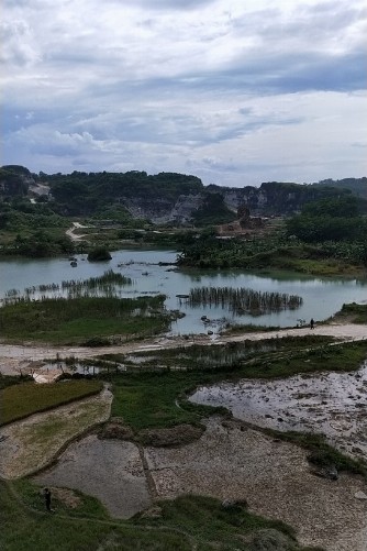 Pemandangan dari Puncak Tebing Arpam, Cileungsi Bogor